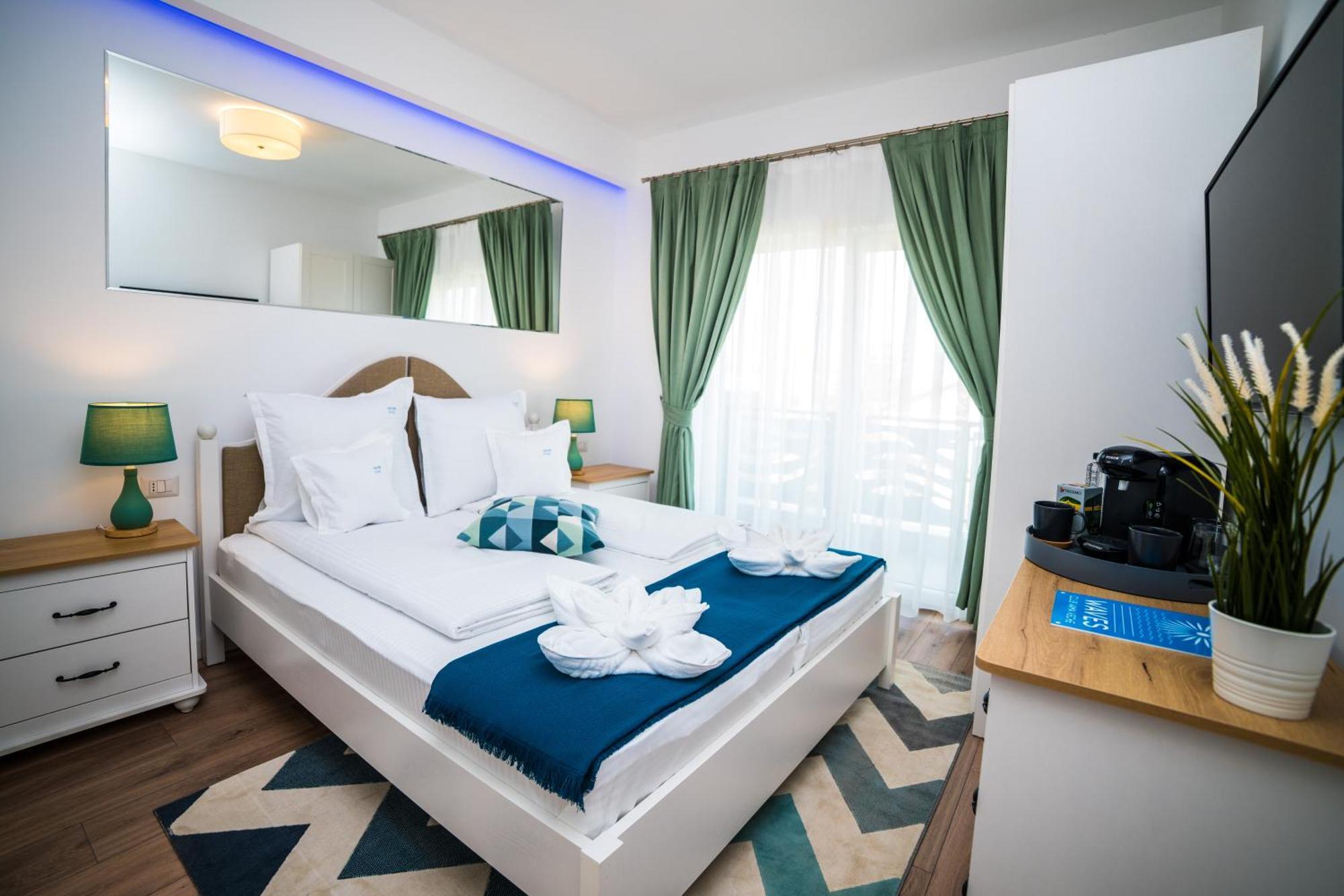 Club Waves - Vama Veche Hotel Exterior photo